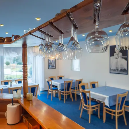 Benesov U Broumova Guest house