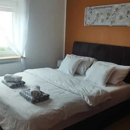 Gæstehus Benesov U Broumova 3*