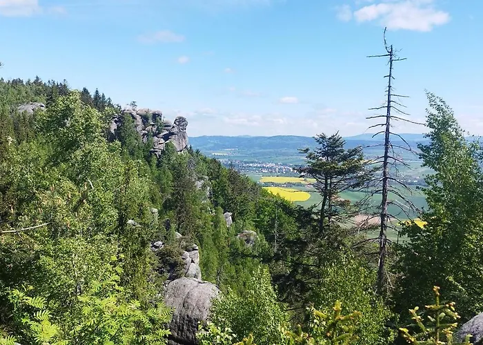 Benesov U Broumova 3*